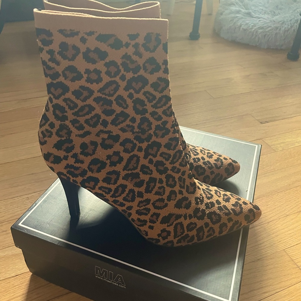 Mia boots